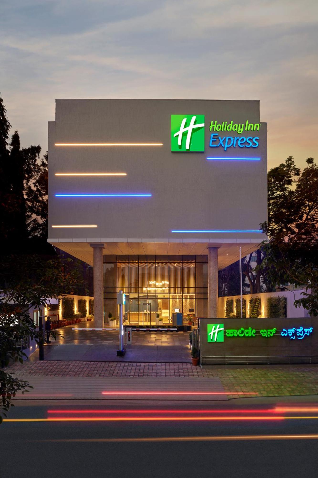 Holiday Inn Express Bengaluru Bommasandra By Ihg Kammasandra Exterior photo